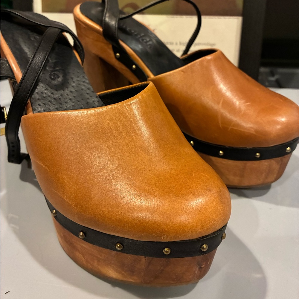 Leather Clogs - Picture 4 of 6